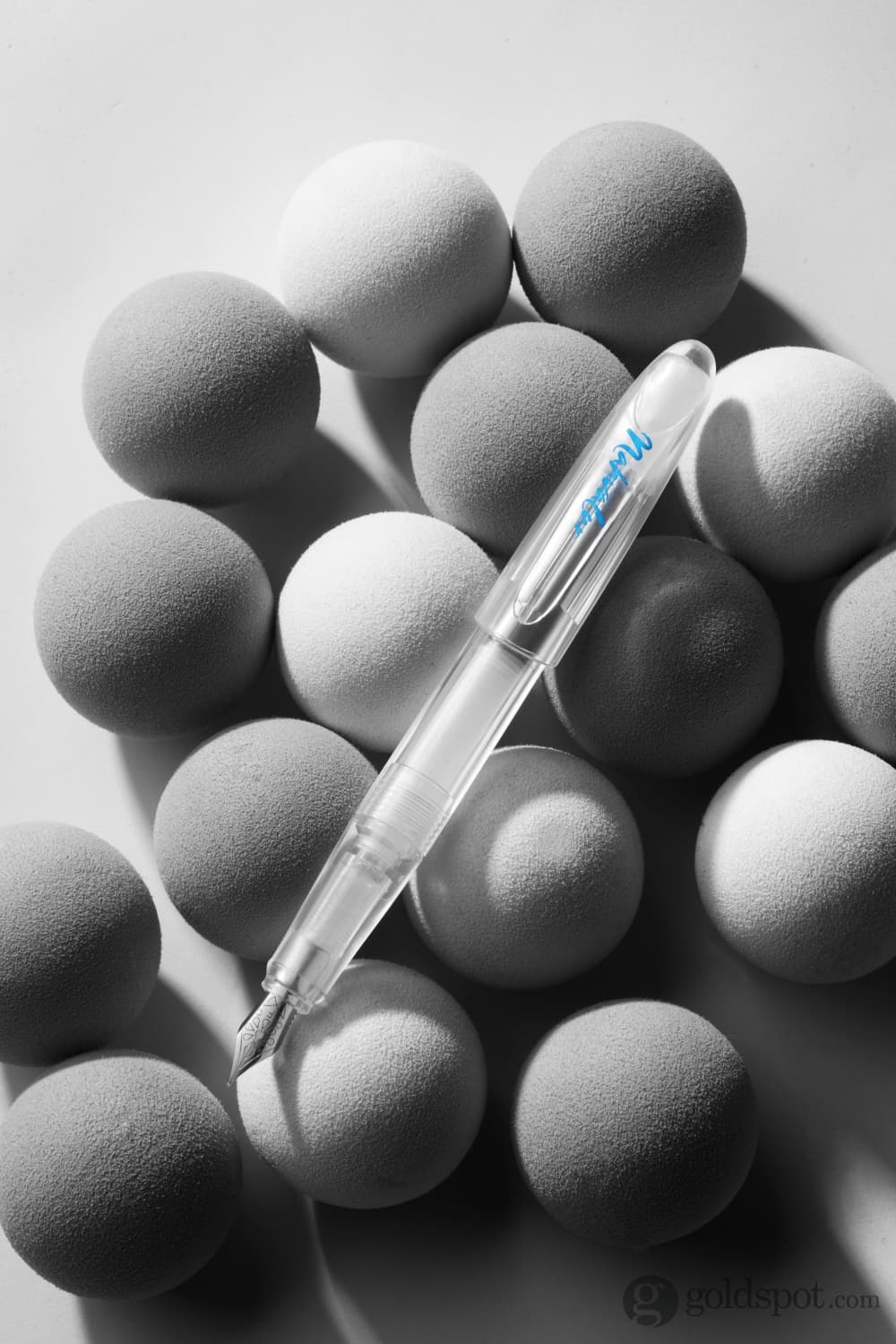 Nahvalur Triad Collection Fountain Pen in Clear Demonstrator - Image 10